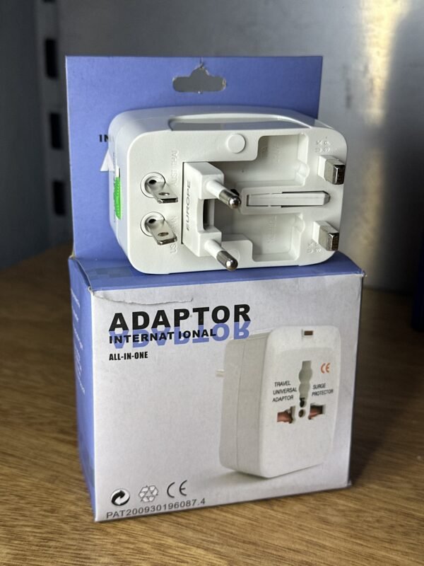Adaptador Universal de Enchufes de Viaje All-in-One