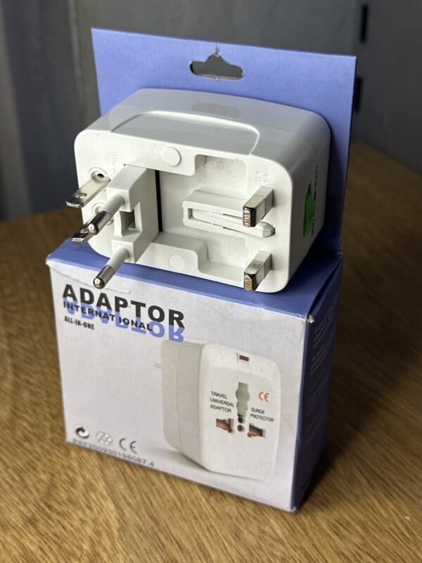 Adaptador Universal de Enchufes de Viaje All-in-One