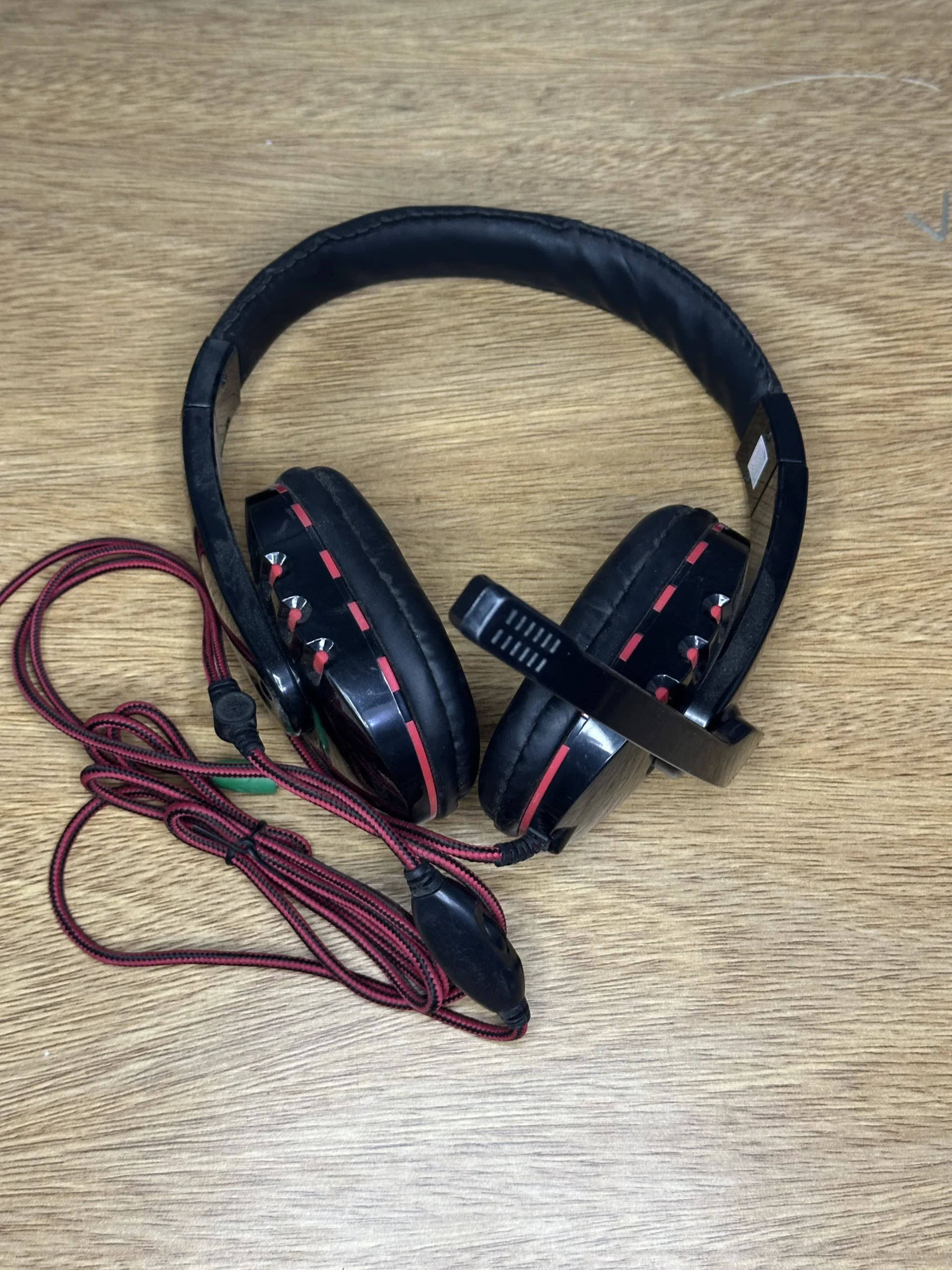 Auriculares Gamer Noga Rojos sin Caja