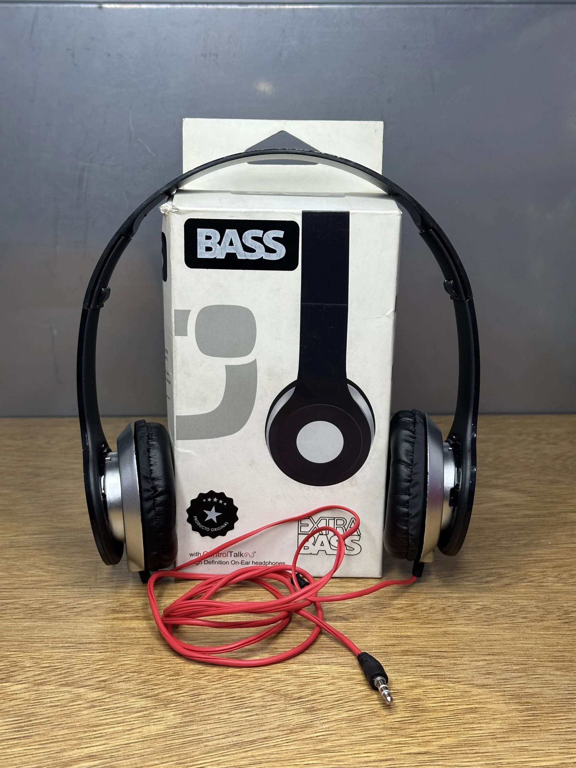 Auriculares In Ear Extra Bass MOD-76 con Cable Antienredos