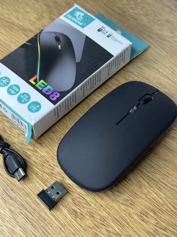 Mouse Inalámbrico Recargable LED8 RGB de 3200 DPI